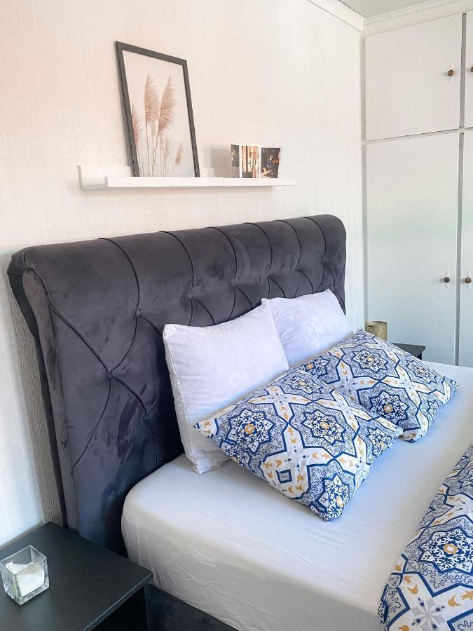 Big Sunset 2 Bedroom House With A Garden Anversa Esterno foto